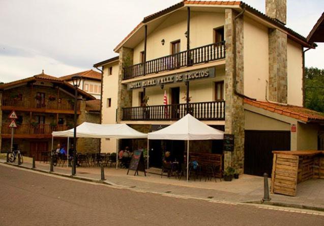 Hotel Valle De Turtzioz Esterno foto